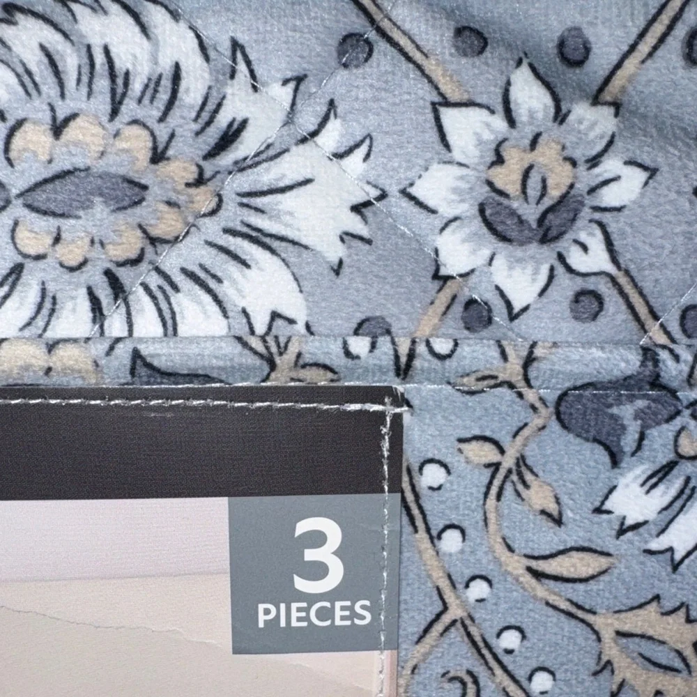 Member's Mark Velvet Quilt Set - Blue Gray